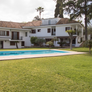 Villa en venta en Urbanizaciones, Sevilla